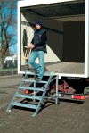 Stabilo® Podest-Treppe fahrbar - Neigung 45° - Stufenbreite 60 cm - Arbeitshöhe 2.40 m - 1 x 2 Stufen