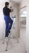 Stabilo® Professional Stufen-StehLeiter mit Multifunktionsschale - Alu - Arbeitshöhe 2.95 m - 1 x 4 Stufen