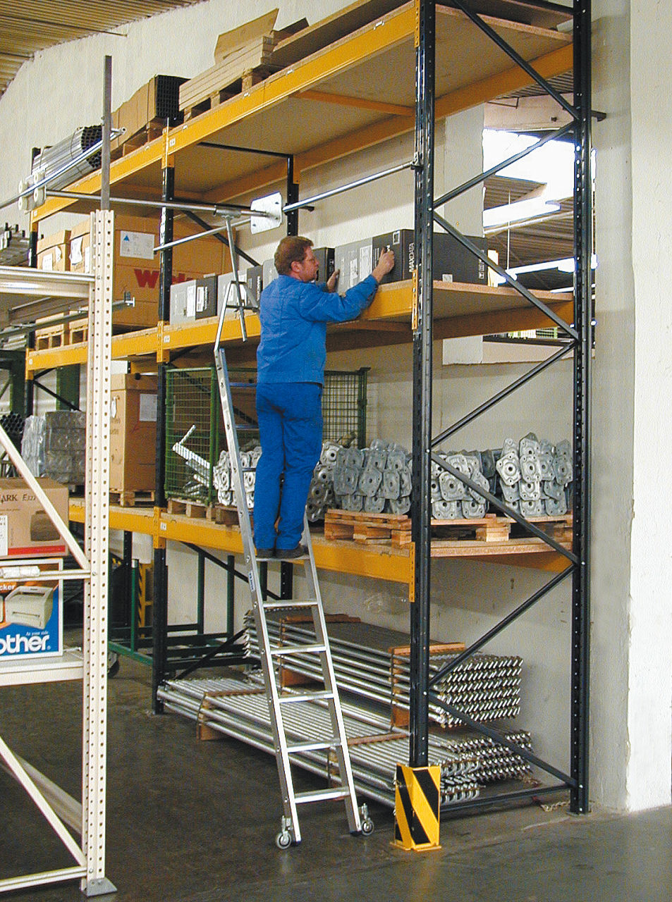 Stabilo® Professional Stufen-RegalLeiter Doppelregal, Rundrohr-Schienenanlage - Alu - Arbeitshöhe 3.85 m - 1 x 11 Stufen – Bild 4