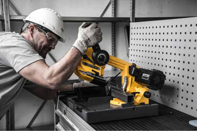 Femi Job Line SN 105XL Metall-Bandsäge, tragbar - Bandgeschwindigkeit 60/80 m/min. - Leistung 850 W - 230 V – Bild 2